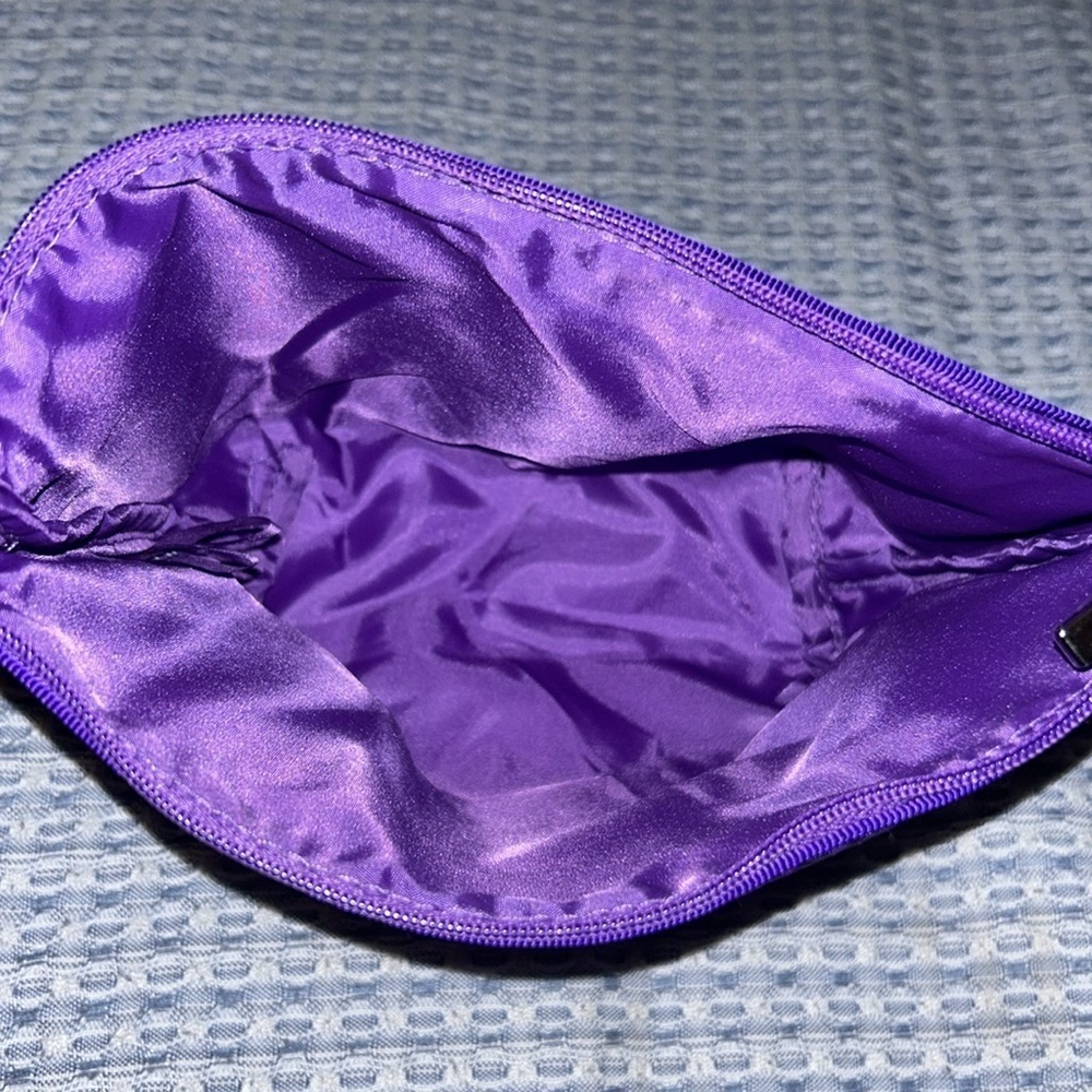Clinique Purple Cosmetic Bag - Picture 5 of 6
